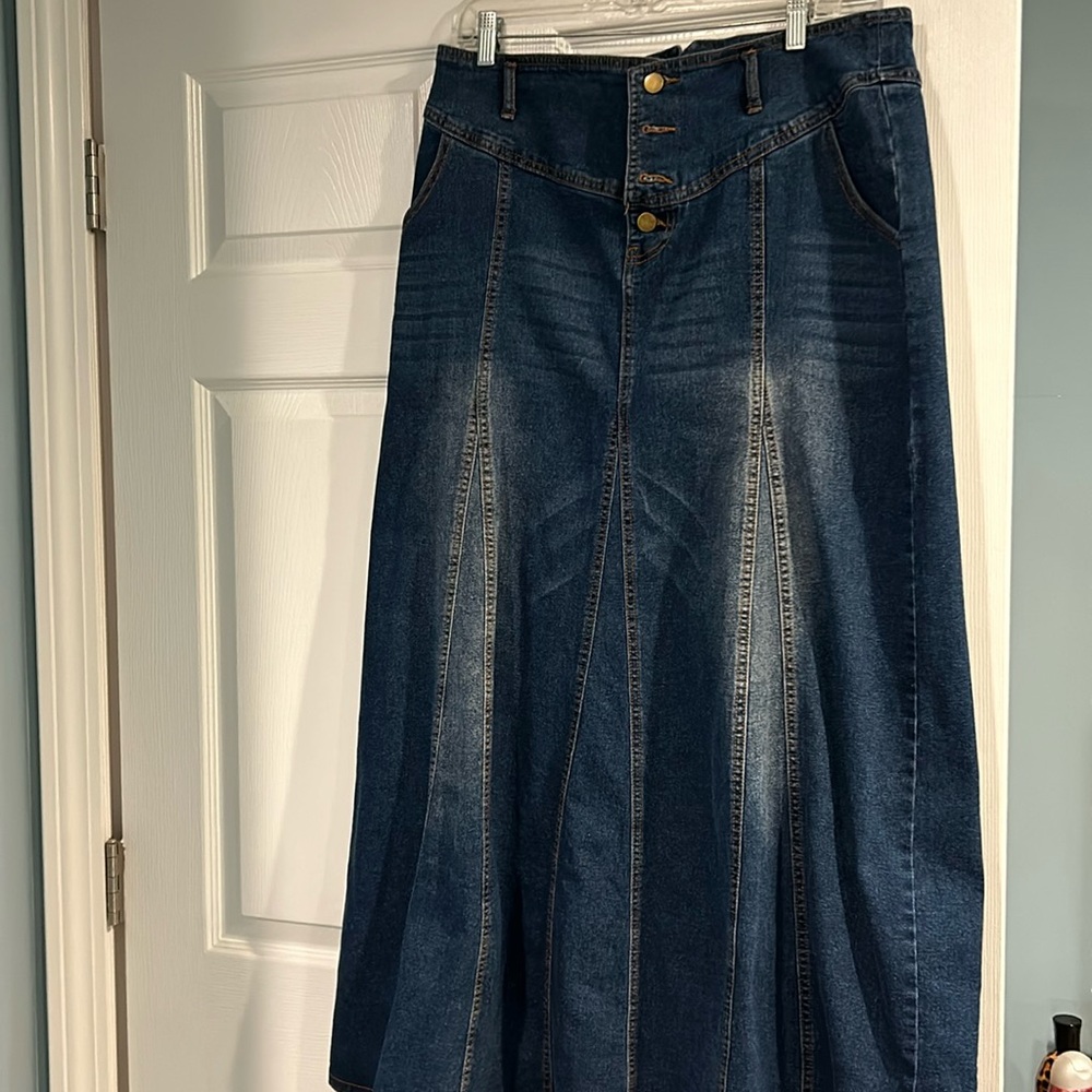 Jean long skirt size xxl 14-16 all offers will be considered